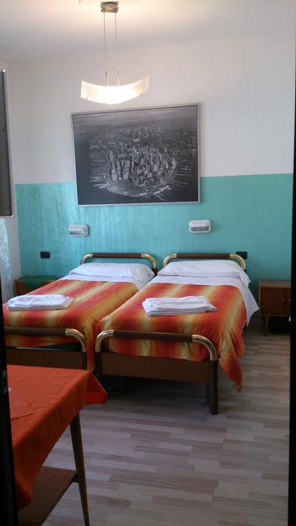 Hotel Paradise Bruzolo Oda fotoğraf